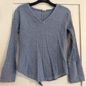Treasure & Bond Blue Pinstripe Bell Sleeve V-Neck Blouse XS